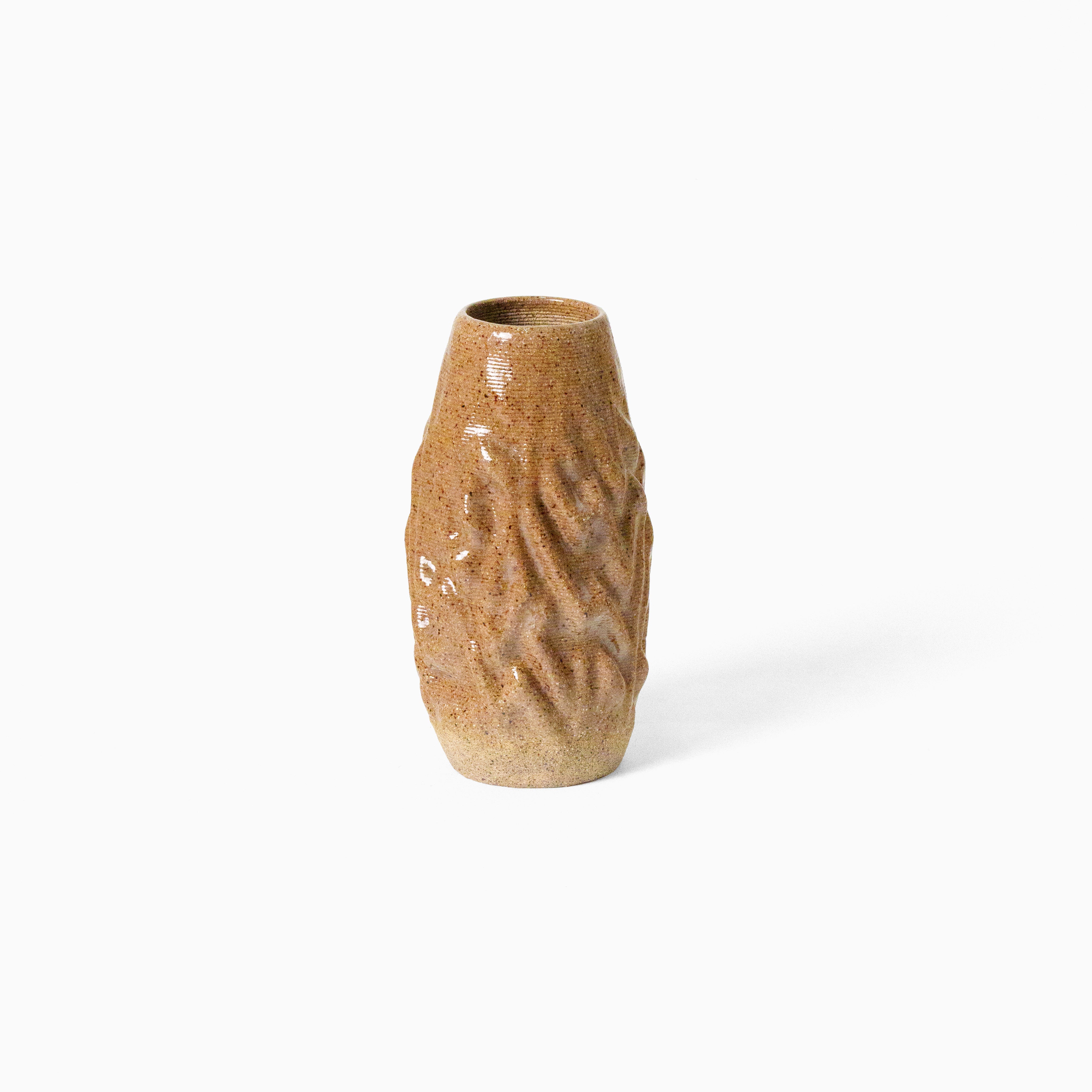 Vaso Diferentão em cerâmica — peça única